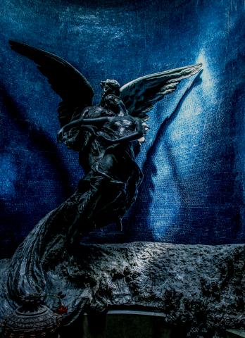 vista di un monumento funebre