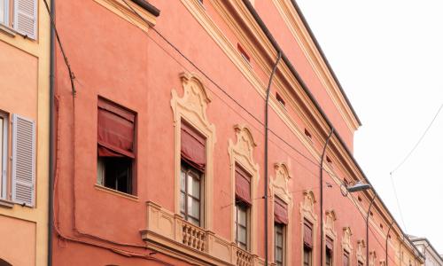 vista della facciata dell'edificio