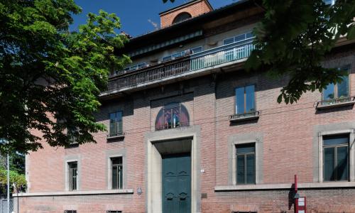 fronte dell'edificio 