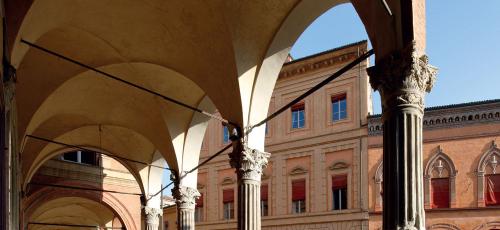 The Bolognese portico book cover