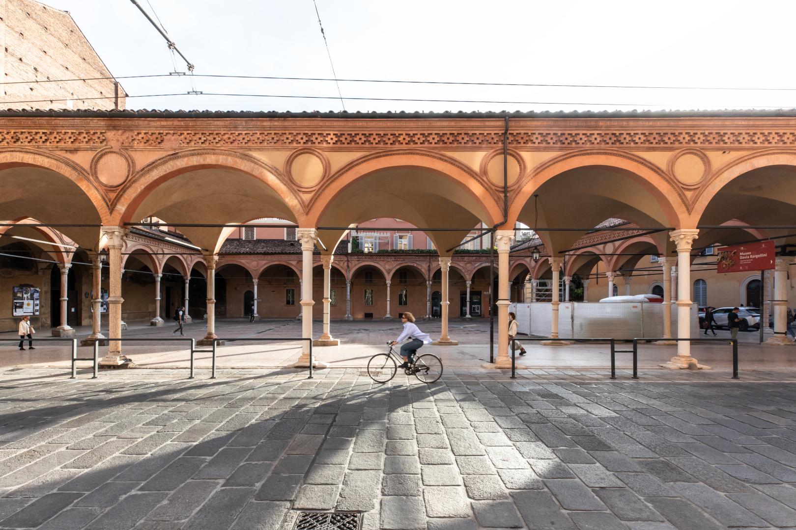 Vista del quadriportico dei servi